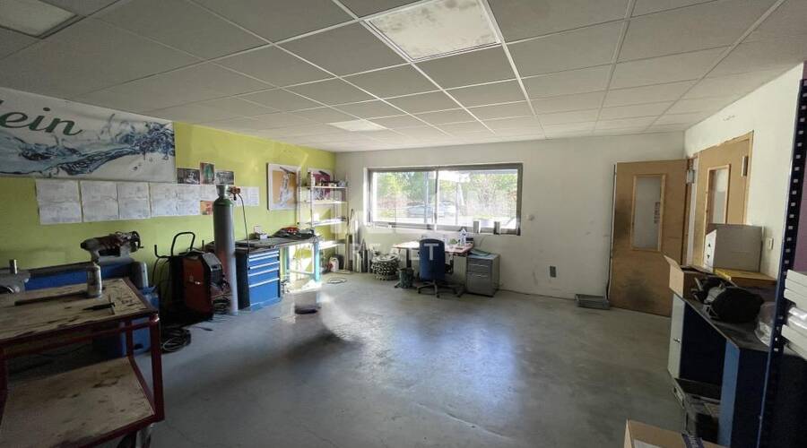 MALSH Realty & Property - Local d'activités - Extérieurs NORD (Villefranche / Belleville) - Alix - 9