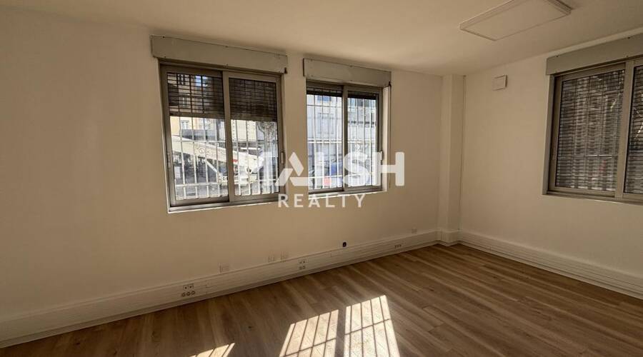 MALSH Realty & Property - Bureau - Carré de Soie / Grand Clément / Bel Air - Villeurbanne - 3