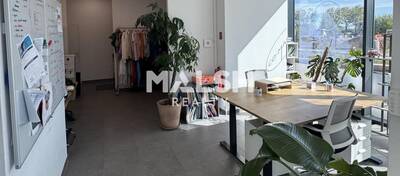 MALSH Realty & Property - Bureau - Lyon 2° / Confluence - Lyon 2 - 5