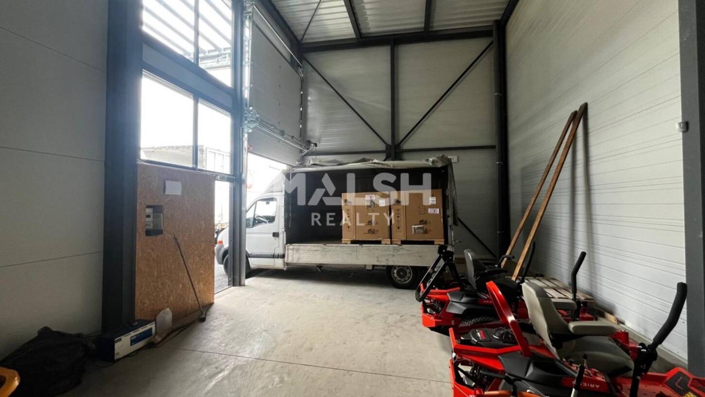 MALSH Realty & Property - Local d'activités - Extérieurs NORD (Villefranche / Belleville) - Alix - 2