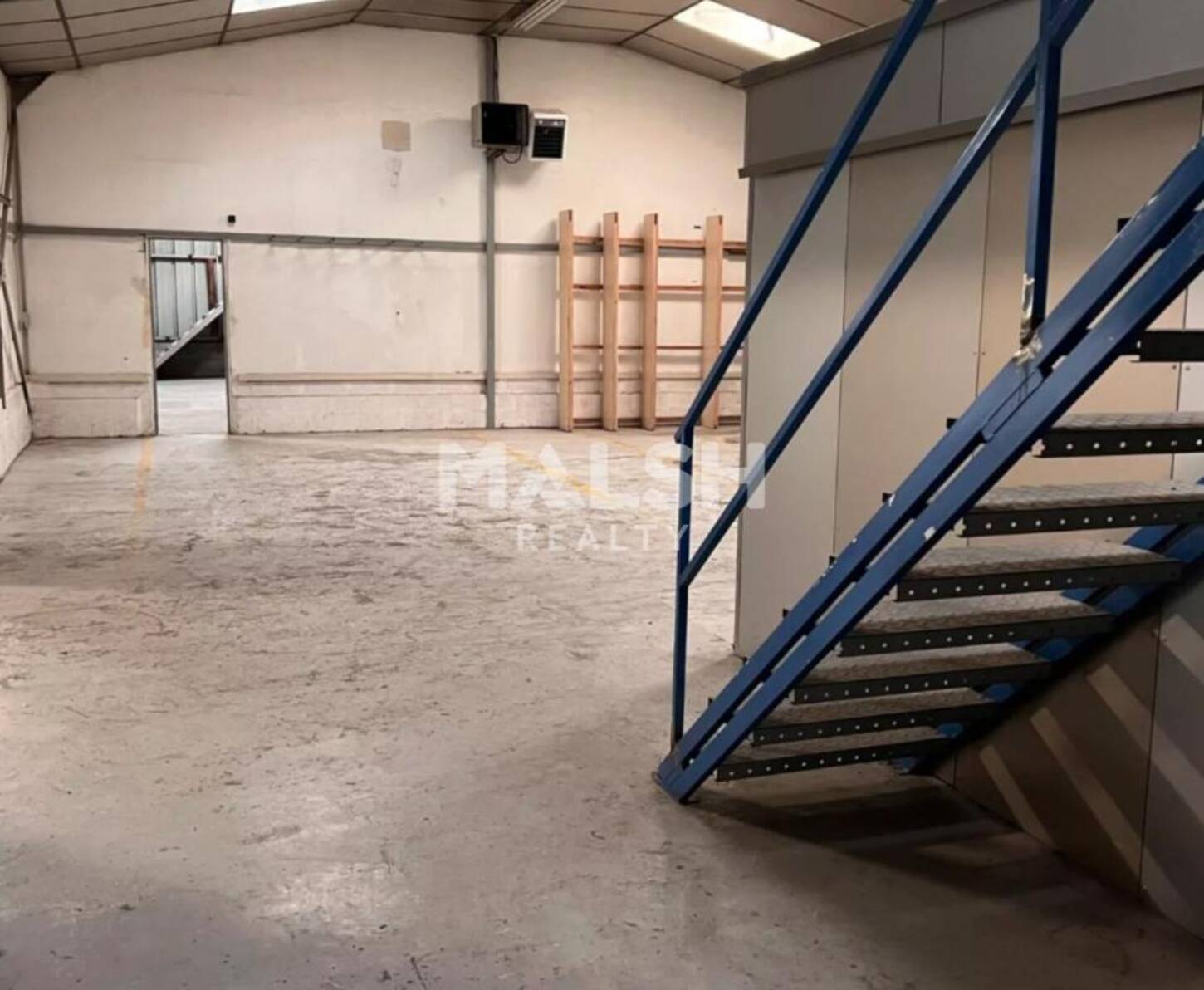 MALSH Realty & Property - Local d'activités - Nord Isère ( Ile d'Abeau / St Quentin Falavier ) - Bourgoin-Jallieu - 2