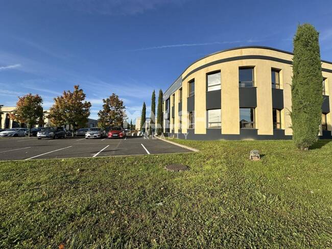 MALSH Realty & Property - Local d'activités - Extérieurs NORD (Villefranche / Belleville) - Arnas - 1