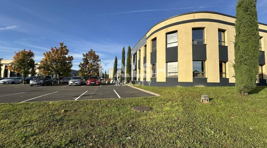 MALSH Realty & Property - Local d'activités - Extérieurs NORD (Villefranche / Belleville) - Arnas - 1