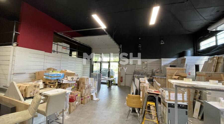 MALSH Realty & Property - Local commercial - Lyon Nord Ouest (Techlid / Monts d'Or) - Champagne-au-Mont-d'Or - 1