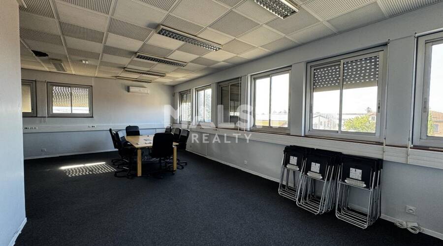 MALSH Realty & Property - Local d'activités - Lyon Nord Est (Rhône Amont) - Décines-Charpieu - 10