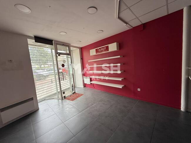 MALSH Realty & Property - Local commercial - Chambon-Feugerolles - 1
