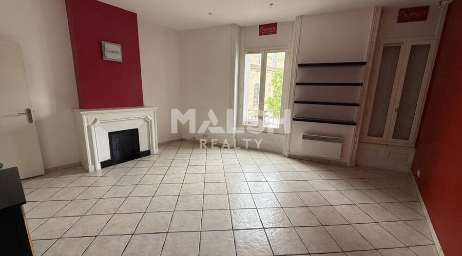 MALSH Realty & Property - Local commercial - Chambon-Feugerolles - 3