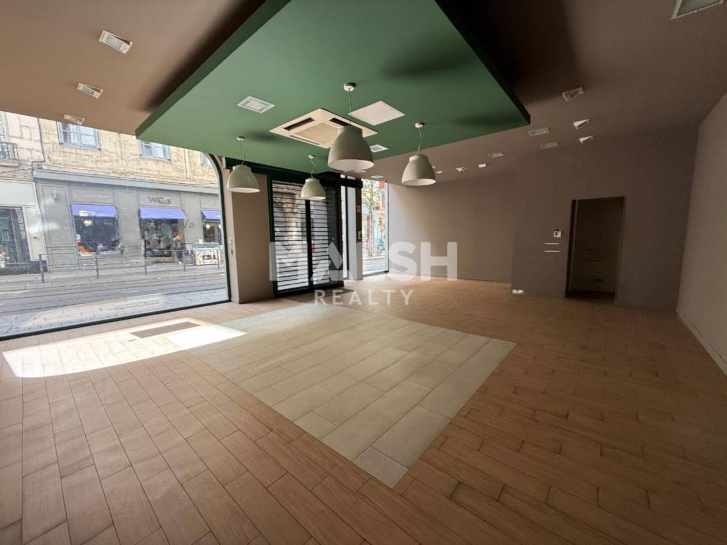 MALSH Realty & Property - Local commercial - Saint Etienne - Saint-Étienne - 2