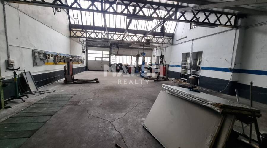 MALSH Realty & Property - Local commercial - Lyon Sud Ouest - Oullins - 1