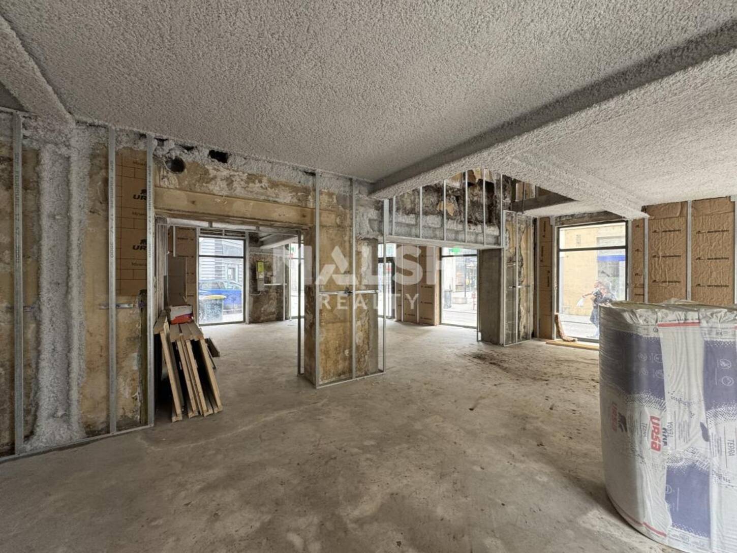 MALSH Realty & Property - Local commercial - Saint Etienne - Saint-Étienne - 2