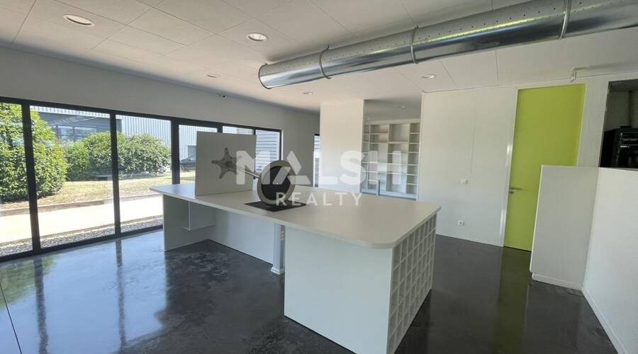 MALSH Realty & Property - Bureau - Extérieurs NORD (Villefranche / Belleville) - Alix - 2