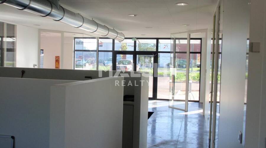 MALSH Realty & Property - Bureau - Extérieurs NORD (Villefranche / Belleville) - Alix - 11