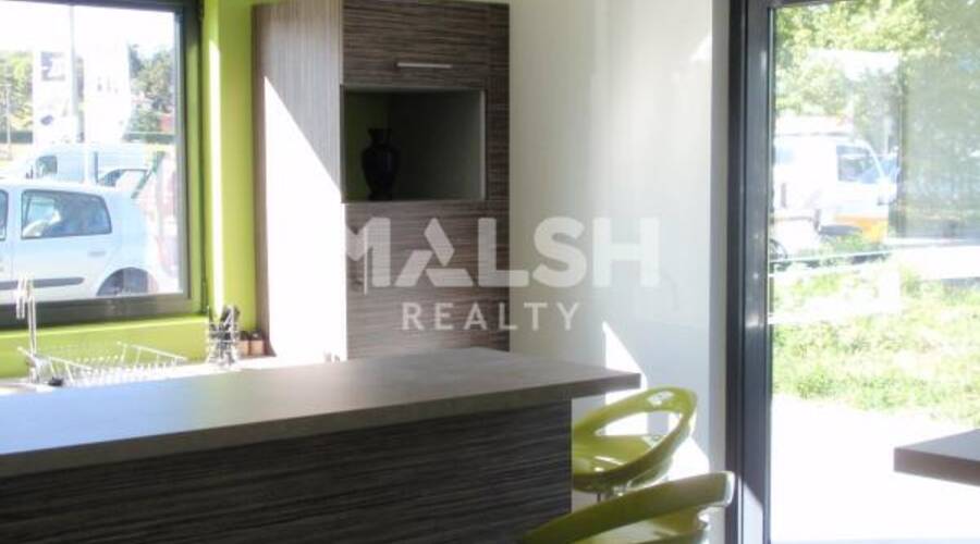 MALSH Realty & Property - Bureau - Extérieurs NORD (Villefranche / Belleville) - Alix - 13
