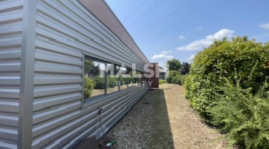 MALSH Realty & Property - Bureau - Extérieurs NORD (Villefranche / Belleville) - Alix - 16