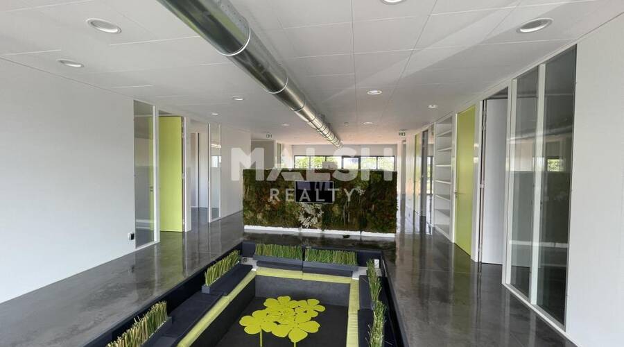 MALSH Realty & Property - Bureau - Extérieurs NORD (Villefranche / Belleville) - Alix - 5