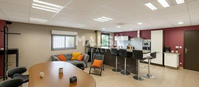 MALSH Realty & Property - Local d'activités - Extérieurs NORD (Villefranche / Belleville) - Lozanne - 10