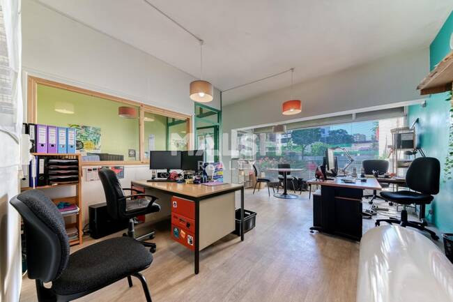 MALSH Realty & Property - Local commercial - Carré de Soie / Grand Clément / Bel Air - Villeurbanne - 1
