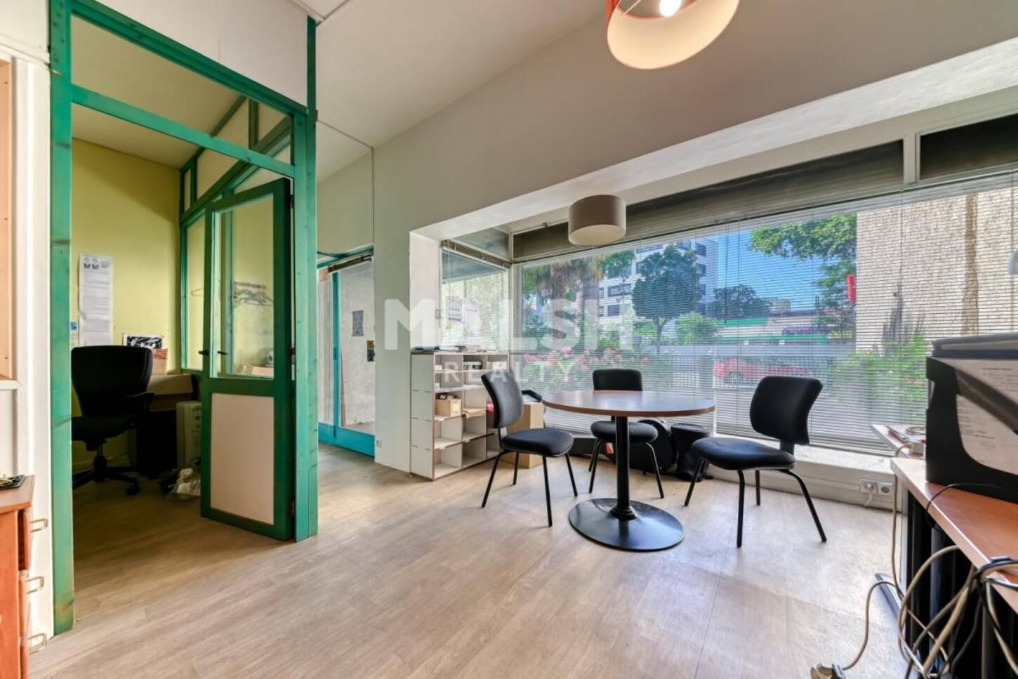 MALSH Realty & Property - Local commercial - Carré de Soie / Grand Clément / Bel Air - Villeurbanne - 2
