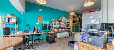 MALSH Realty & Property - Local commercial - Carré de Soie / Grand Clément / Bel Air - Villeurbanne - 4