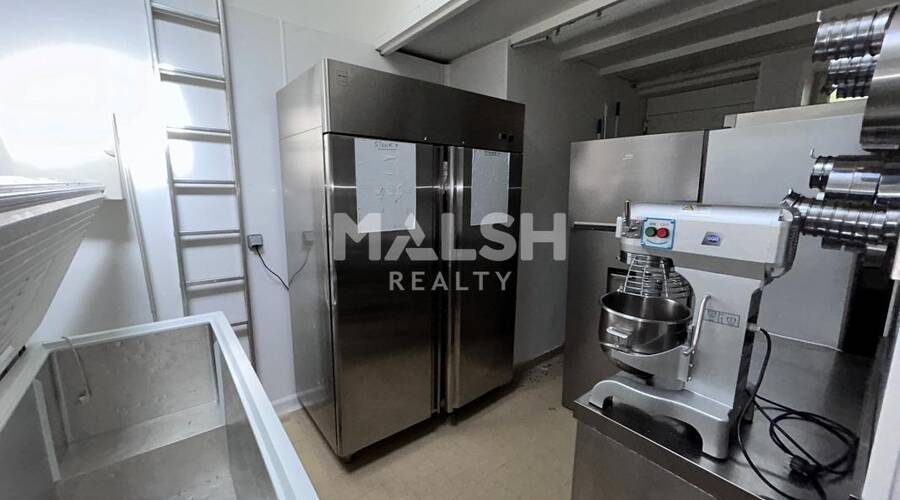 MALSH Realty & Property - Local commercial - Lyon 8°/ Hôpitaux - Lyon 8 - 9