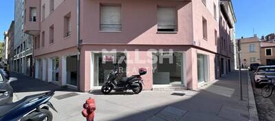 MALSH Realty & Property - Local commercial - Lyon 7° / Gerland - Lyon 7 - 1