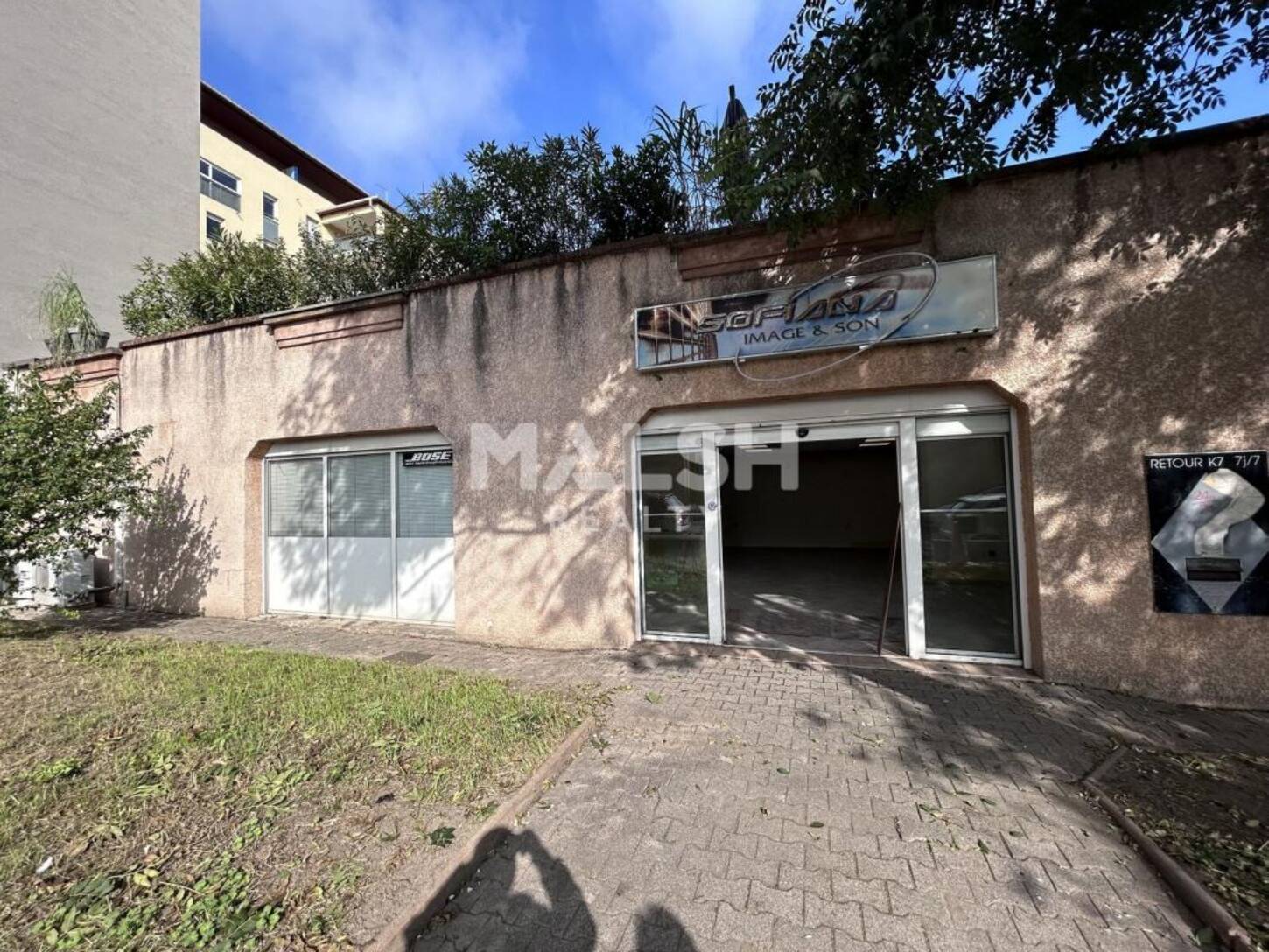 MALSH Realty & Property - Local commercial - Extérieurs NORD (Villefranche / Belleville) - Villefranche-sur-Saône - 2