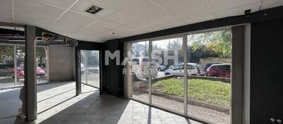 MALSH Realty & Property - Local commercial - Extérieurs NORD (Villefranche / Belleville) - Villefranche-sur-Saône - 3