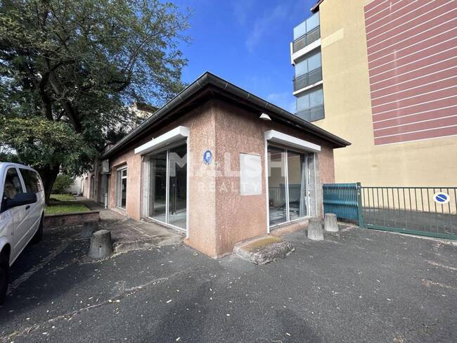 MALSH Realty & Property - Local commercial - Extérieurs NORD (Villefranche / Belleville) - Villefranche-sur-Saône - 1