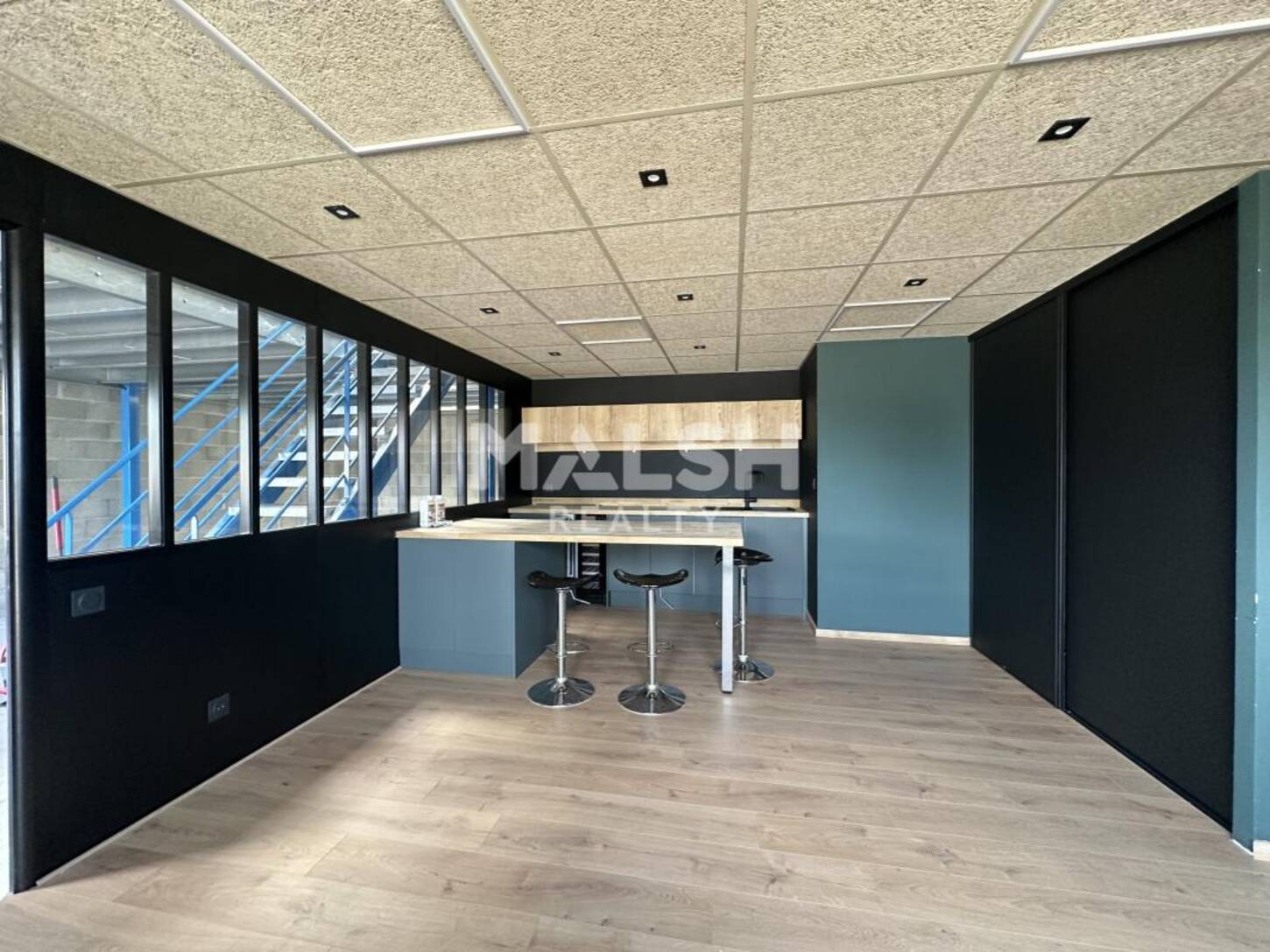 MALSH Realty & Property - Local d'activités - Extérieurs NORD (Villefranche / Belleville) - Civrieux - 2