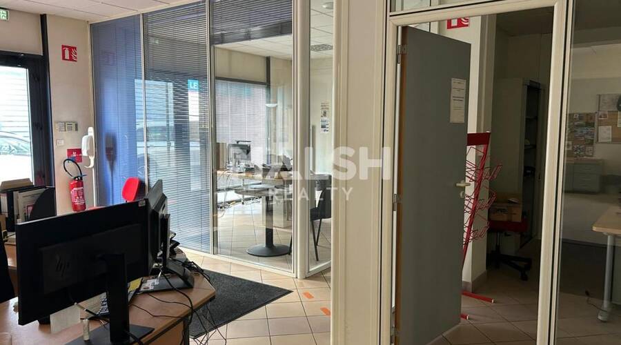 MALSH Realty & Property - Local commercial - Lyon EST (St Priest /Mi Plaine/ A43 / Eurexpo) - Bron - 3