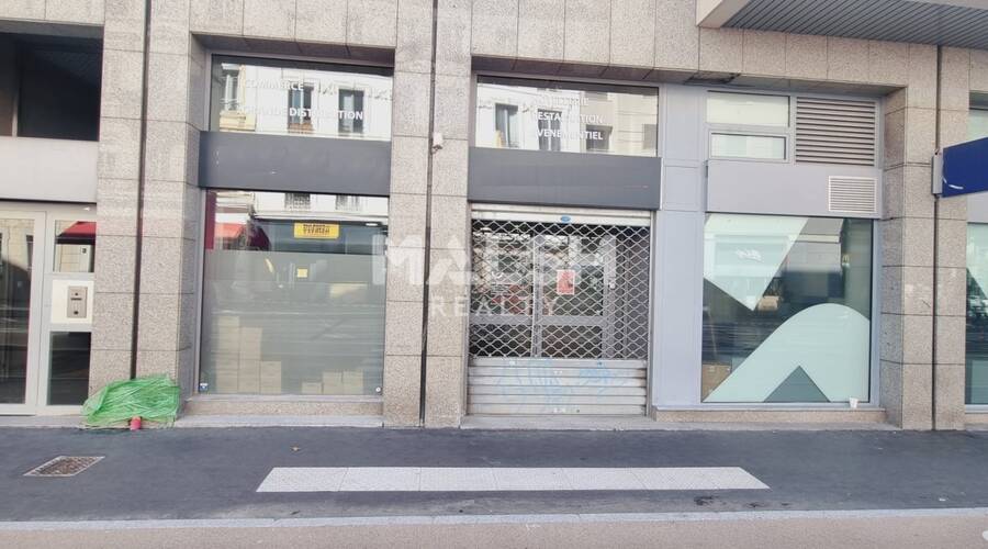 MALSH Realty & Property - Local commercial - Carré de Soie / Grand Clément / Bel Air - Villeurbanne - 1