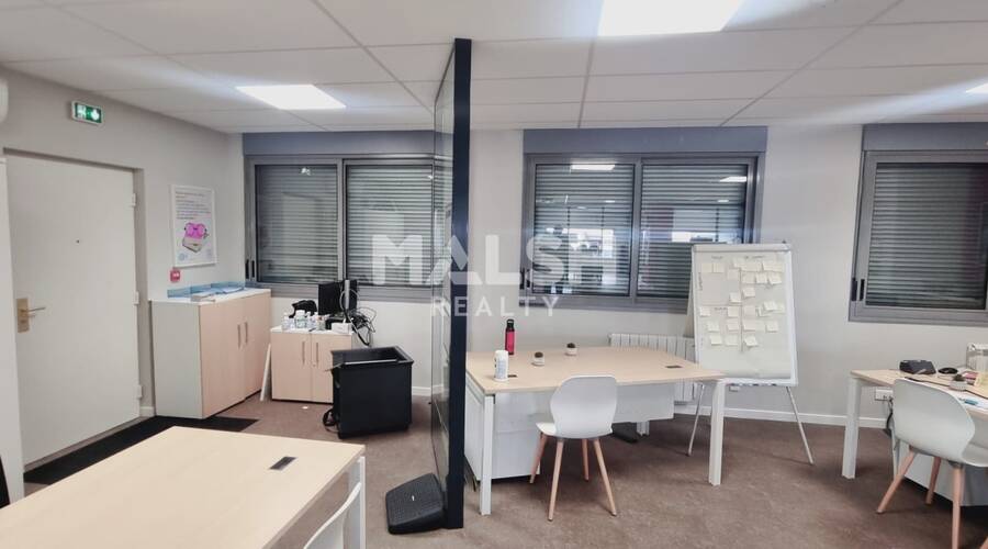 MALSH Realty & Property - Local commercial - Carré de Soie / Grand Clément / Bel Air - Villeurbanne - 3