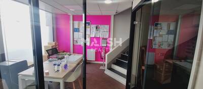 MALSH Realty & Property - Local commercial - Carré de Soie / Grand Clément / Bel Air - Villeurbanne - 2