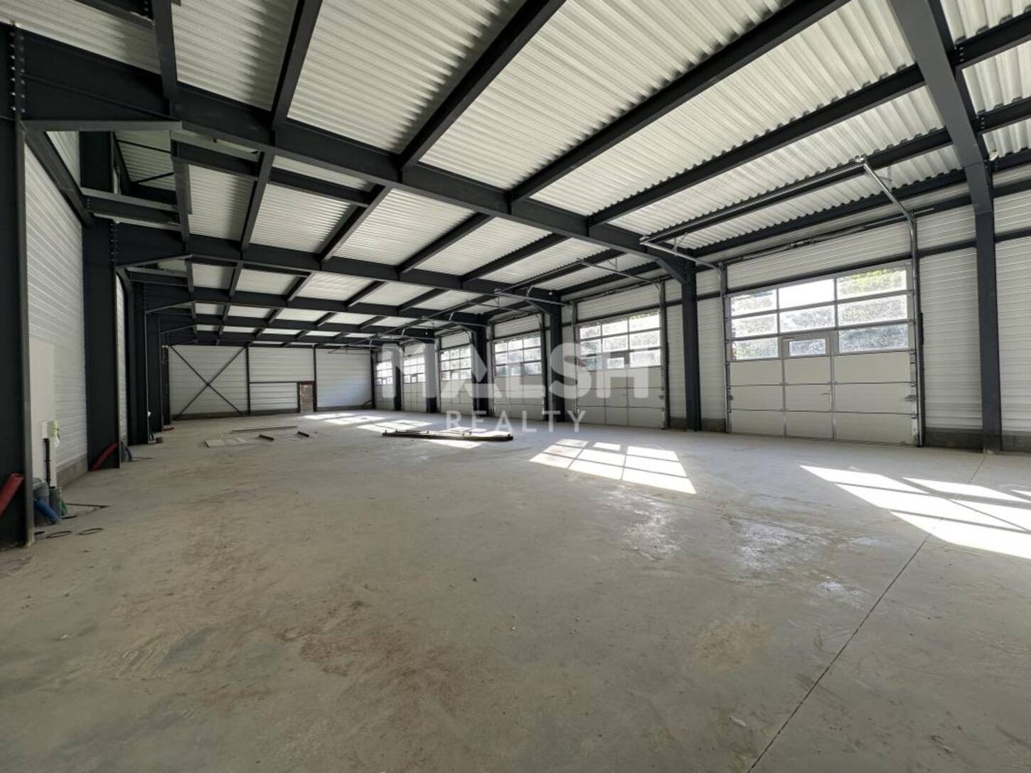 MALSH Realty & Property - Local d'activités - Extérieurs NORD (Villefranche / Belleville) - Montmerle-sur-Saône - 2