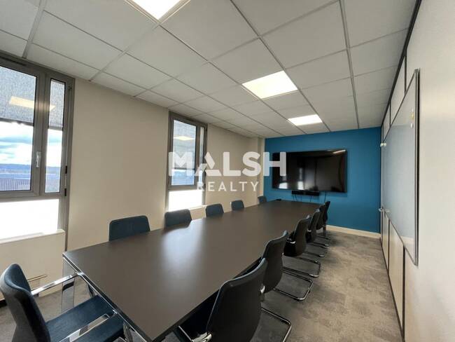 MALSH Realty & Property - Bureau - Extérieurs NORD (Villefranche / Belleville) - Limas - 1