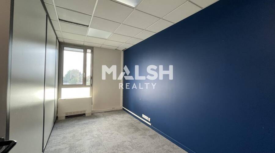 MALSH Realty & Property - Bureau - Extérieurs NORD (Villefranche / Belleville) - Limas - 3