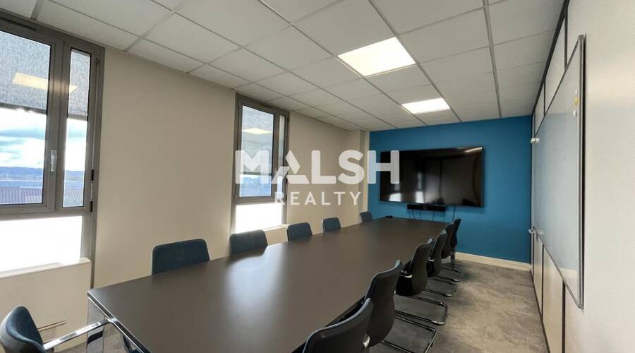 MALSH Realty & Property - Bureau - Extérieurs NORD (Villefranche / Belleville) - Limas - 2