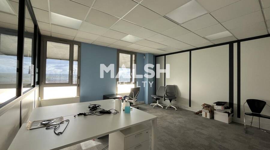 MALSH Realty & Property - Bureau - Extérieurs NORD (Villefranche / Belleville) - Limas - 5