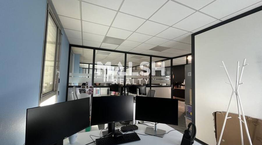 MALSH Realty & Property - Bureau - Extérieurs NORD (Villefranche / Belleville) - Limas - 7