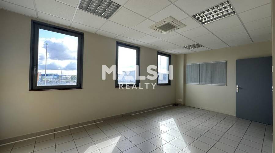 MALSH Realty & Property - Bureau - Extérieurs NORD (Villefranche / Belleville) - Arnas - 4