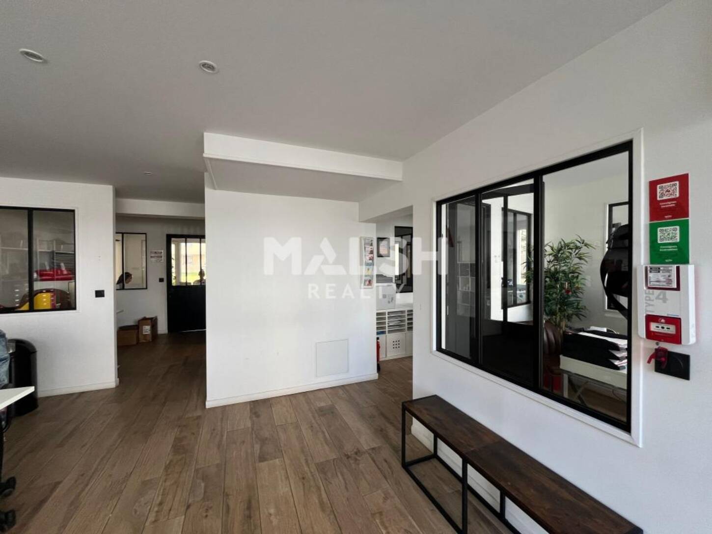 MALSH Realty & Property - Local commercial - Lyon 8°/ Hôpitaux - Lyon 8 - 2