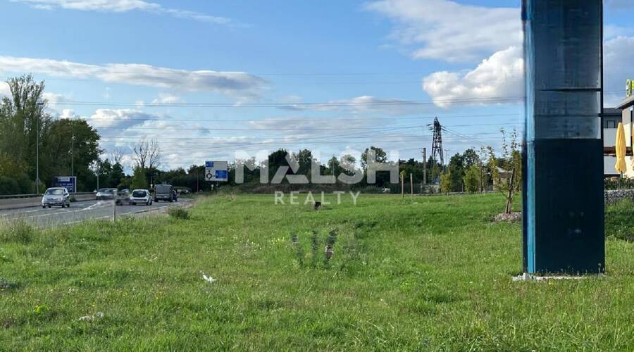 MALSH Realty & Property - Local commercial - Plateau Nord / Val de Saône - Genay - 11