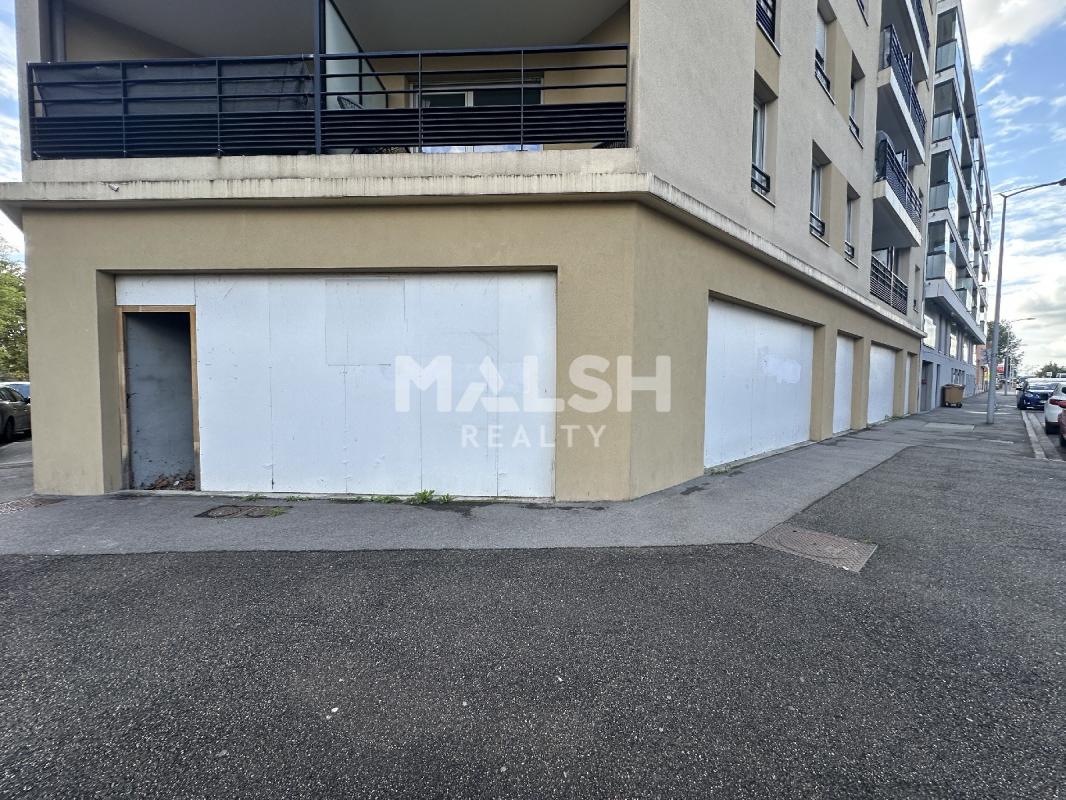 MALSH Realty & Property - Local commercial - Extérieurs NORD (Villefranche / Belleville) - Villefranche-sur-Saône - 1