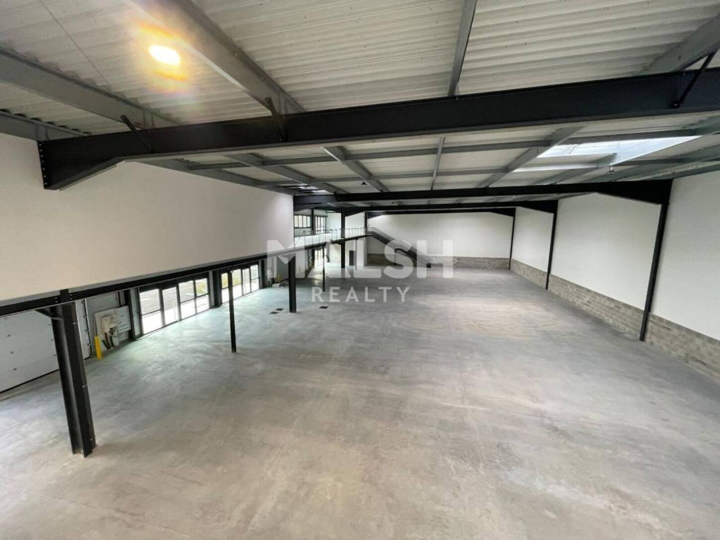 MALSH Realty & Property - Local d'activités - Lyon EST (St Priest /Mi Plaine/ A43 / Eurexpo) - Saint-Laurent-de-Mure - 2