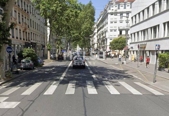 MALSH Realty & Property - Local commercial - Lyon 7° / Gerland - Lyon 7 - 1