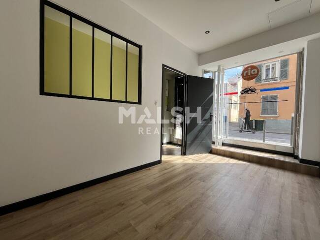 MALSH Realty & Property - Local commercial - Carré de Soie / Grand Clément / Bel Air - Villeurbanne - 1