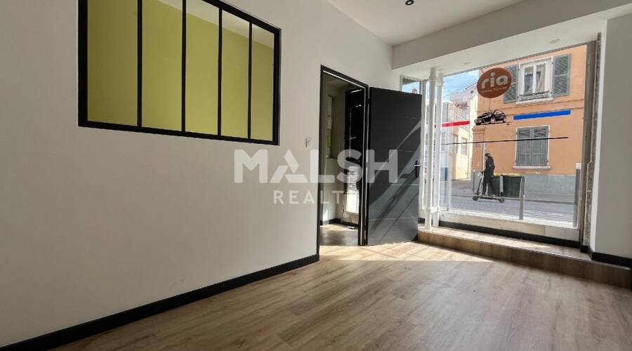 MALSH Realty & Property - Local commercial - Carré de Soie / Grand Clément / Bel Air - Villeurbanne - 1