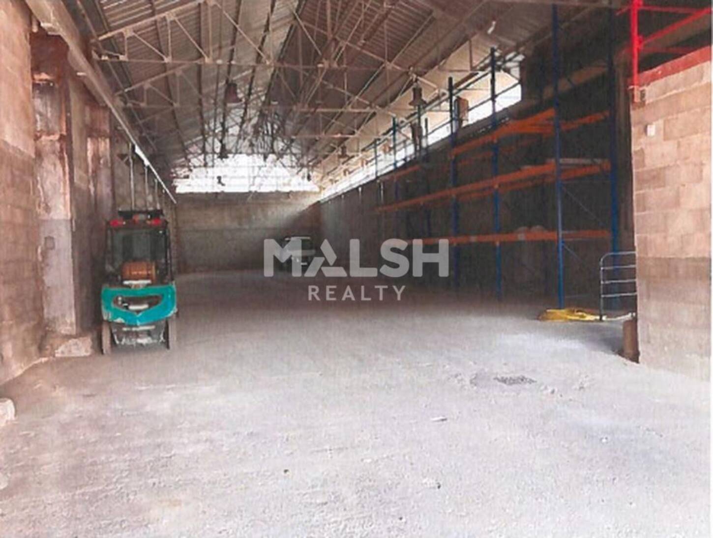 MALSH Realty & Property - Local d'activités - Lyon EST (St Priest /Mi Plaine/ A43 / Eurexpo) - Chassieu - 2