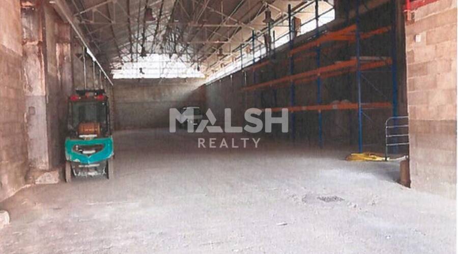 MALSH Realty & Property - Local d'activités - Lyon EST (St Priest /Mi Plaine/ A43 / Eurexpo) - Chassieu - 2