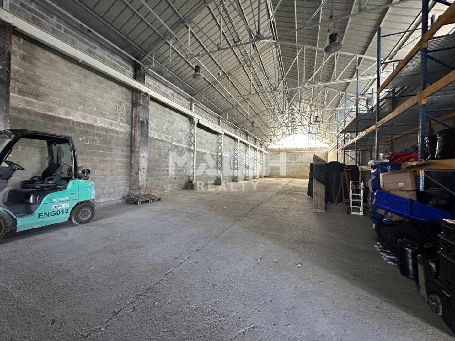 MALSH Realty & Property - Local d'activités - Lyon EST (St Priest /Mi Plaine/ A43 / Eurexpo) - Chassieu - 2